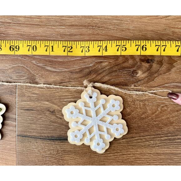 Felt Wooden Garland 6.5 Ft. Christmas Mantel Tree Holiday Cottage Decor Style - Picture 2 of 5